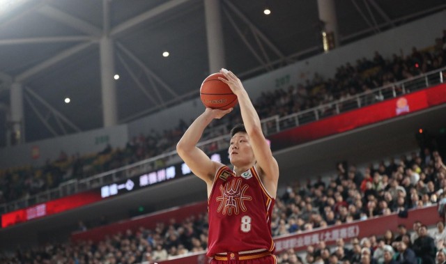 28圈网页版-官方：张宁左大腿内后部肌组织损伤并肌腱部分撕裂，预计伤停6-8周